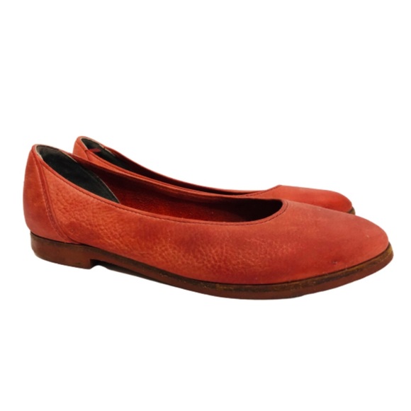 Roots Shoes - ROOTS Nubuck Leather Flats Coral/ Raspberry Sz 6.5